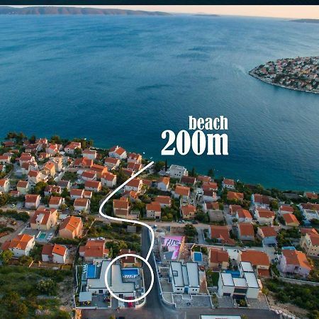Holiday Home Olive Exclusive - 8 People, Heated Pool, Okrug Gornji, Sea View تروغير المظهر الخارجي الصورة