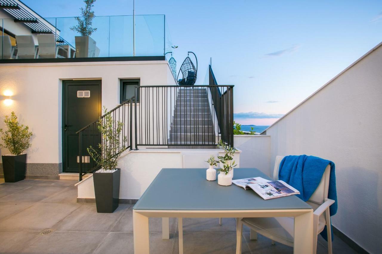 Holiday Home Olive Exclusive - 8 People, Heated Pool, Okrug Gornji, Sea View تروغير المظهر الخارجي الصورة