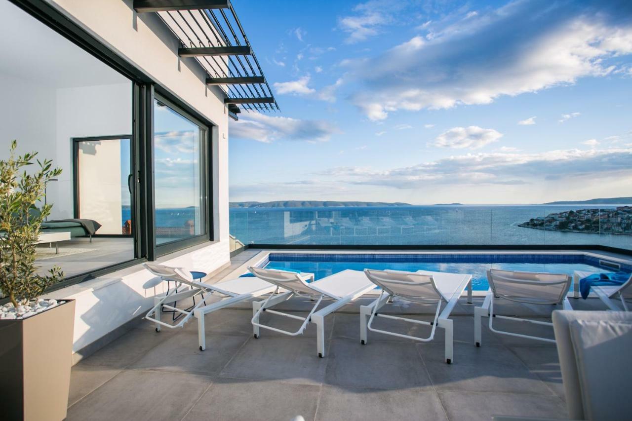 Holiday Home Olive Exclusive - 8 People, Heated Pool, Okrug Gornji, Sea View تروغير المظهر الخارجي الصورة