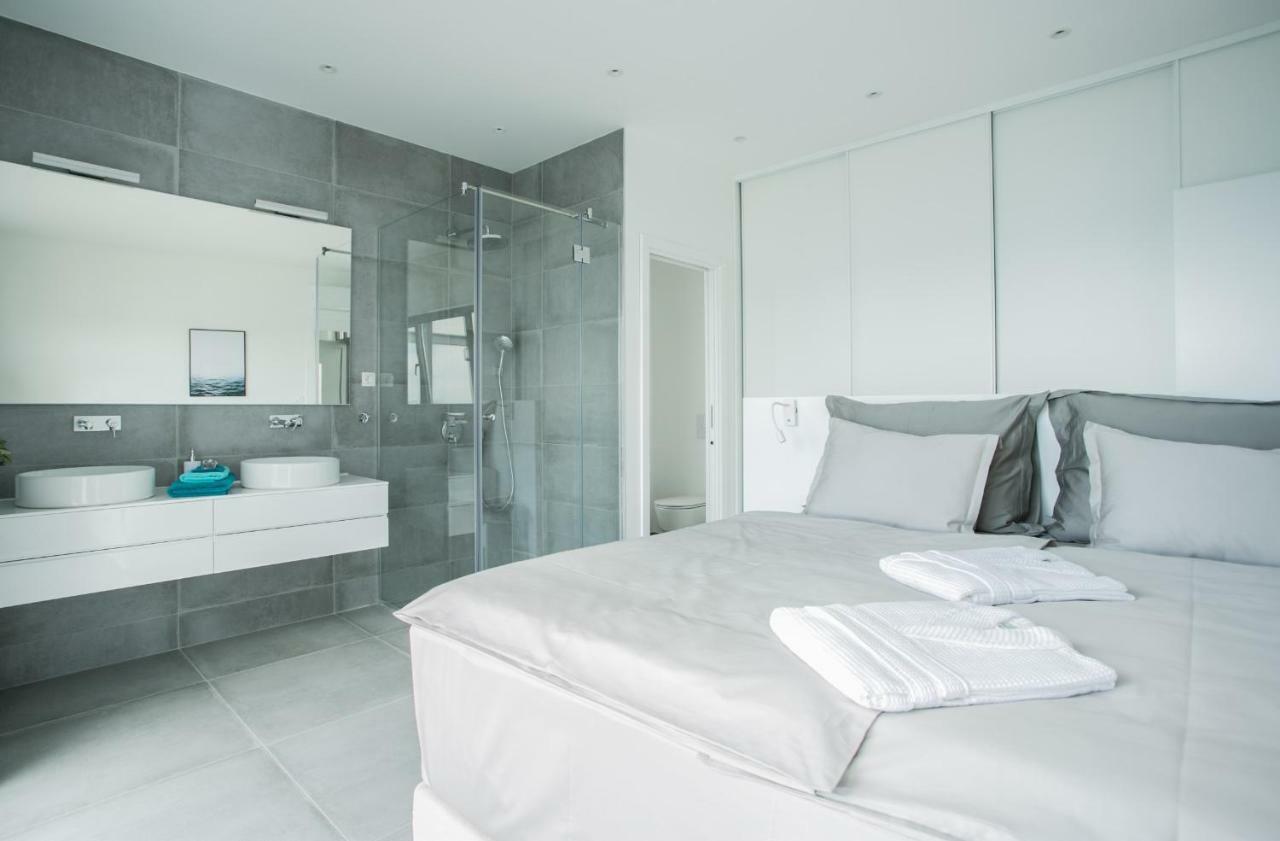 Holiday Home Olive Exclusive - 8 People, Heated Pool, Okrug Gornji, Sea View تروغير المظهر الخارجي الصورة