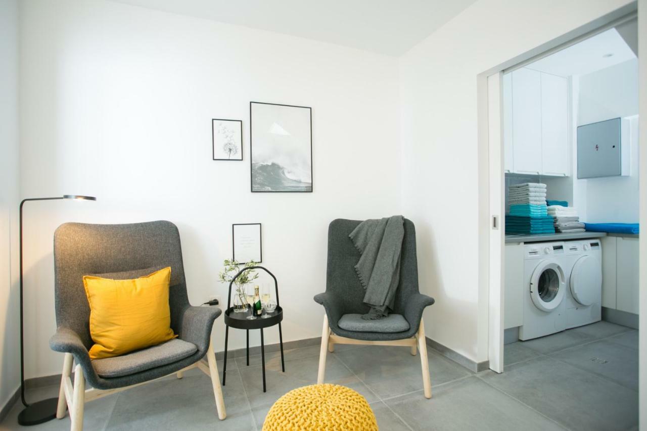 Holiday Home Olive Exclusive - 8 People, Heated Pool, Okrug Gornji, Sea View تروغير المظهر الخارجي الصورة